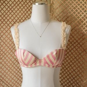 Vintage Victoria’s Secret bra